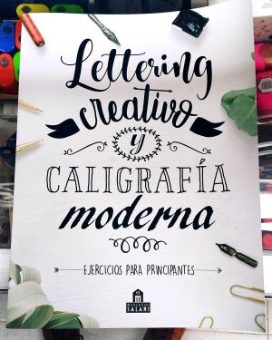 Lettering-creativo-y-caligrafía-moderna-cuaderno-en-puerto-sagunto